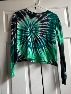 Green & Black Tie-Dye Long Sleeve Crop Top
